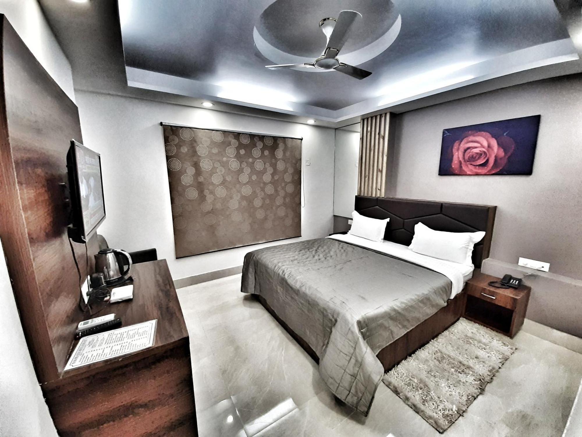 Hotel Delhi Aerocity, Nh 48 New Delhi Exterior photo