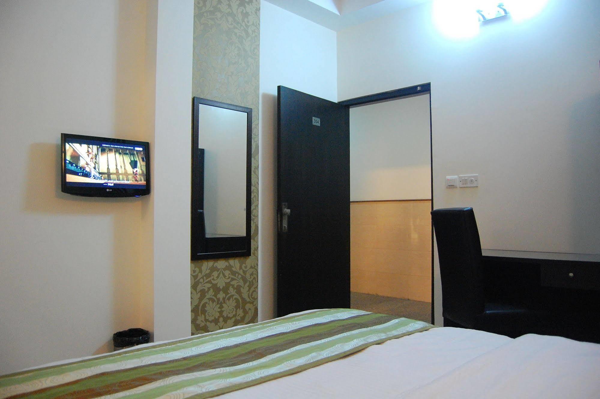Hotel Delhi Aerocity, Nh 48 New Delhi Exterior photo