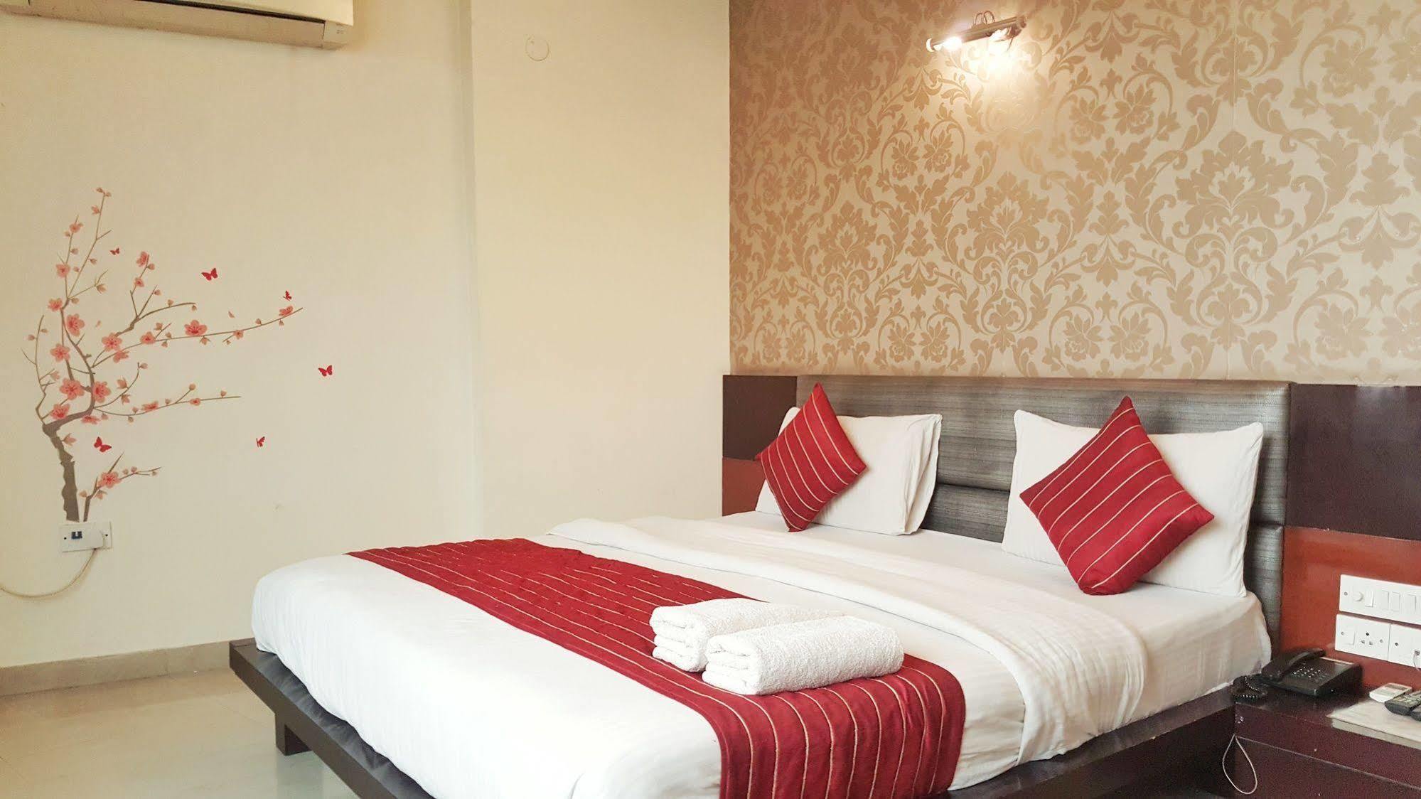Hotel Delhi Aerocity, Nh 48 New Delhi Exterior photo